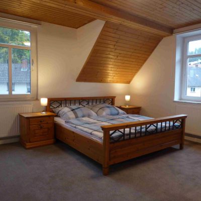 Nachttischschräne massiv Holz